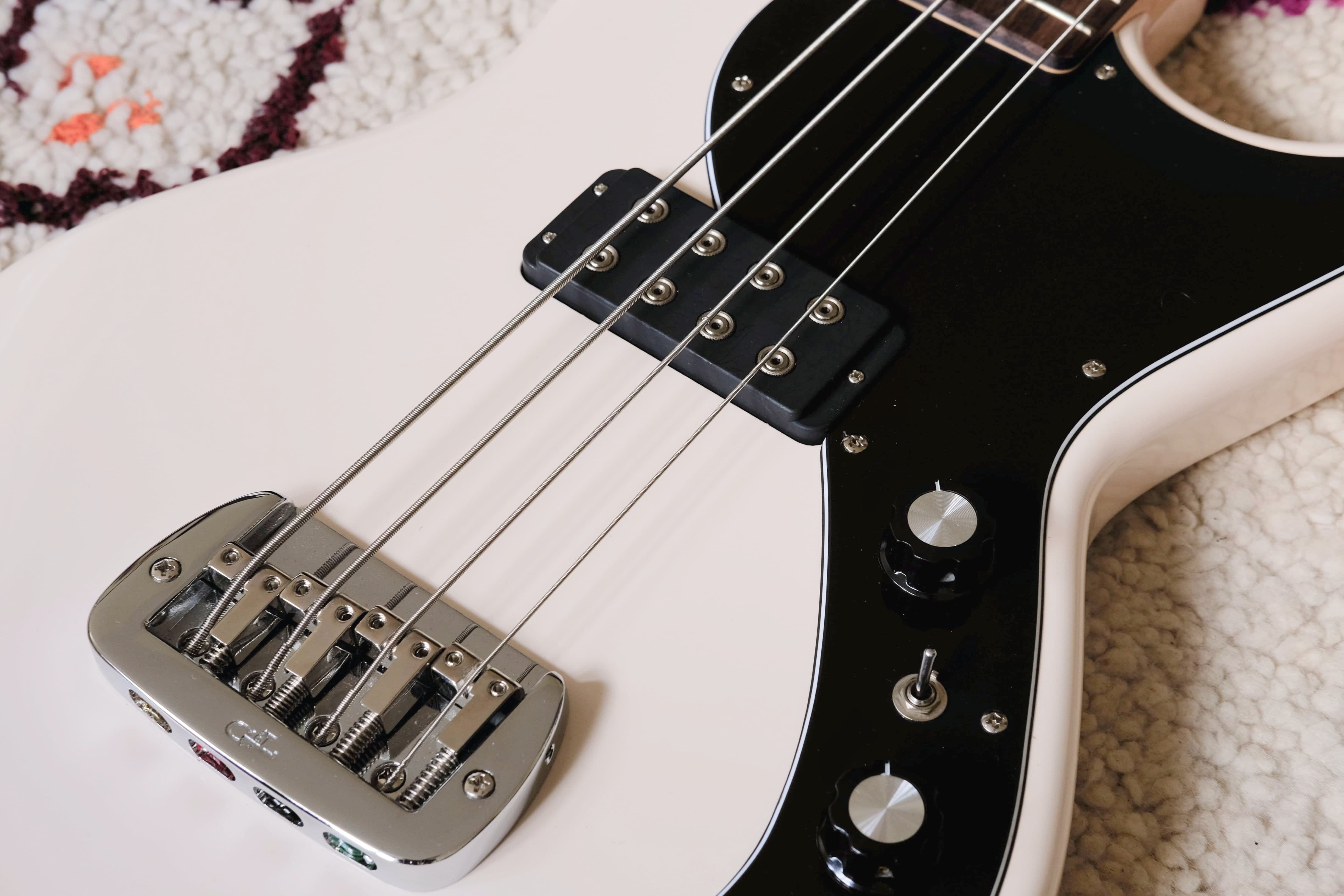 G&L Fallout Bass